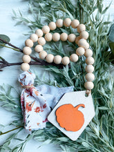 Load image into Gallery viewer, Pumpkin Tag Wooden Garland
