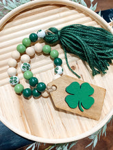 Load image into Gallery viewer, Shamrock Brown Tag Garland
